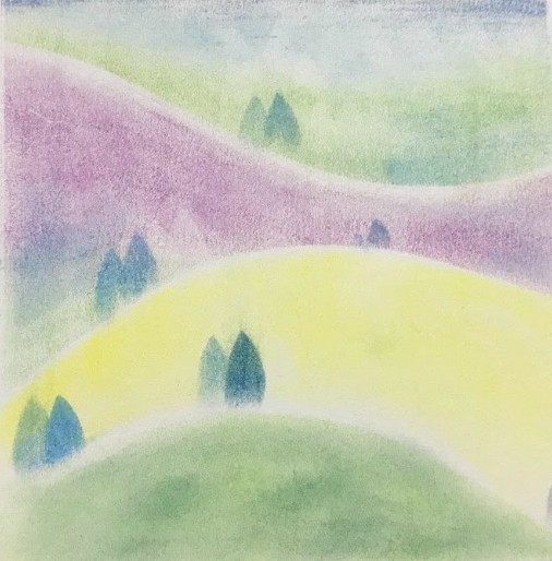 柔和色調的小山與樹木風景畫